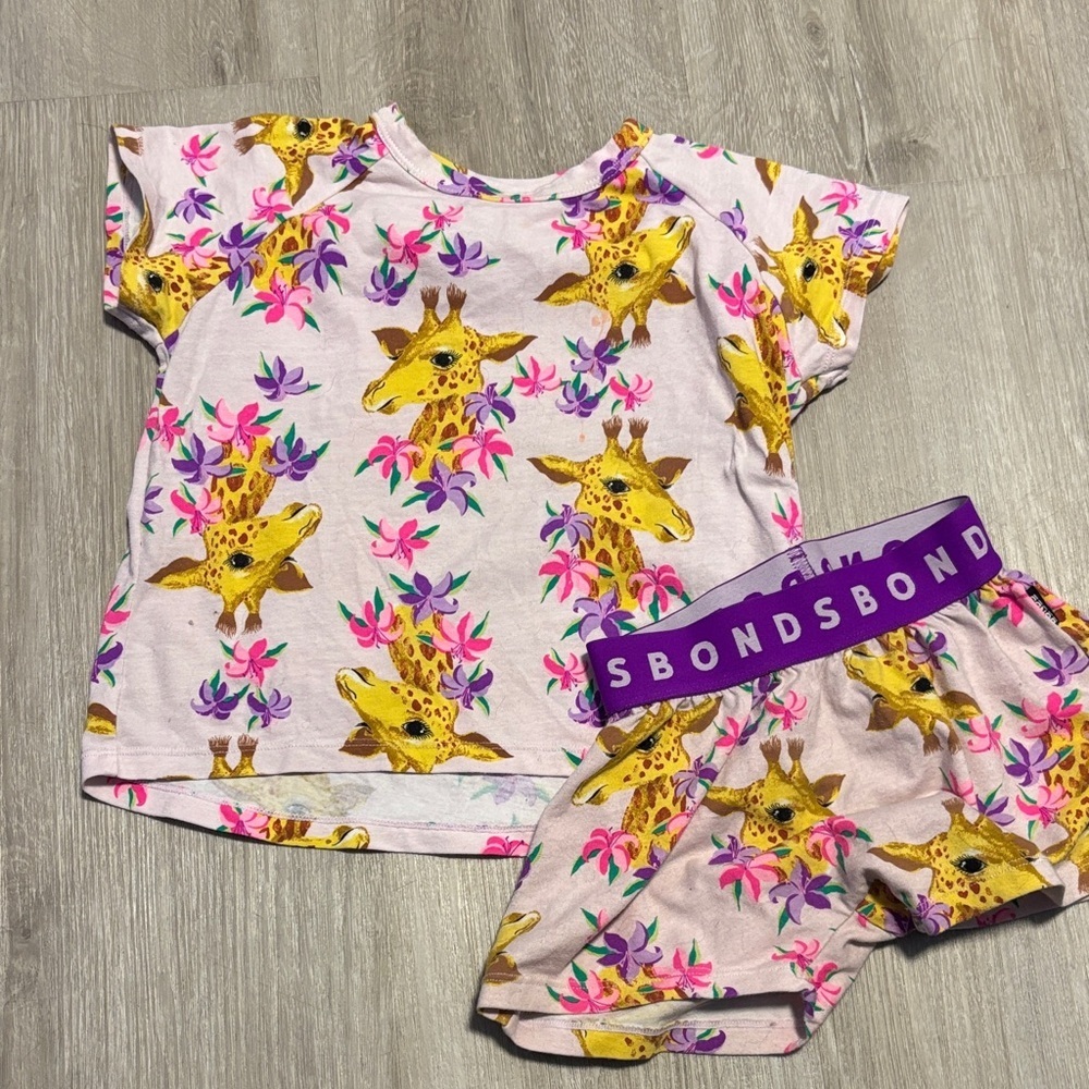 Bonds Kids Pajama‎ Set - Giraffe and Floral Design